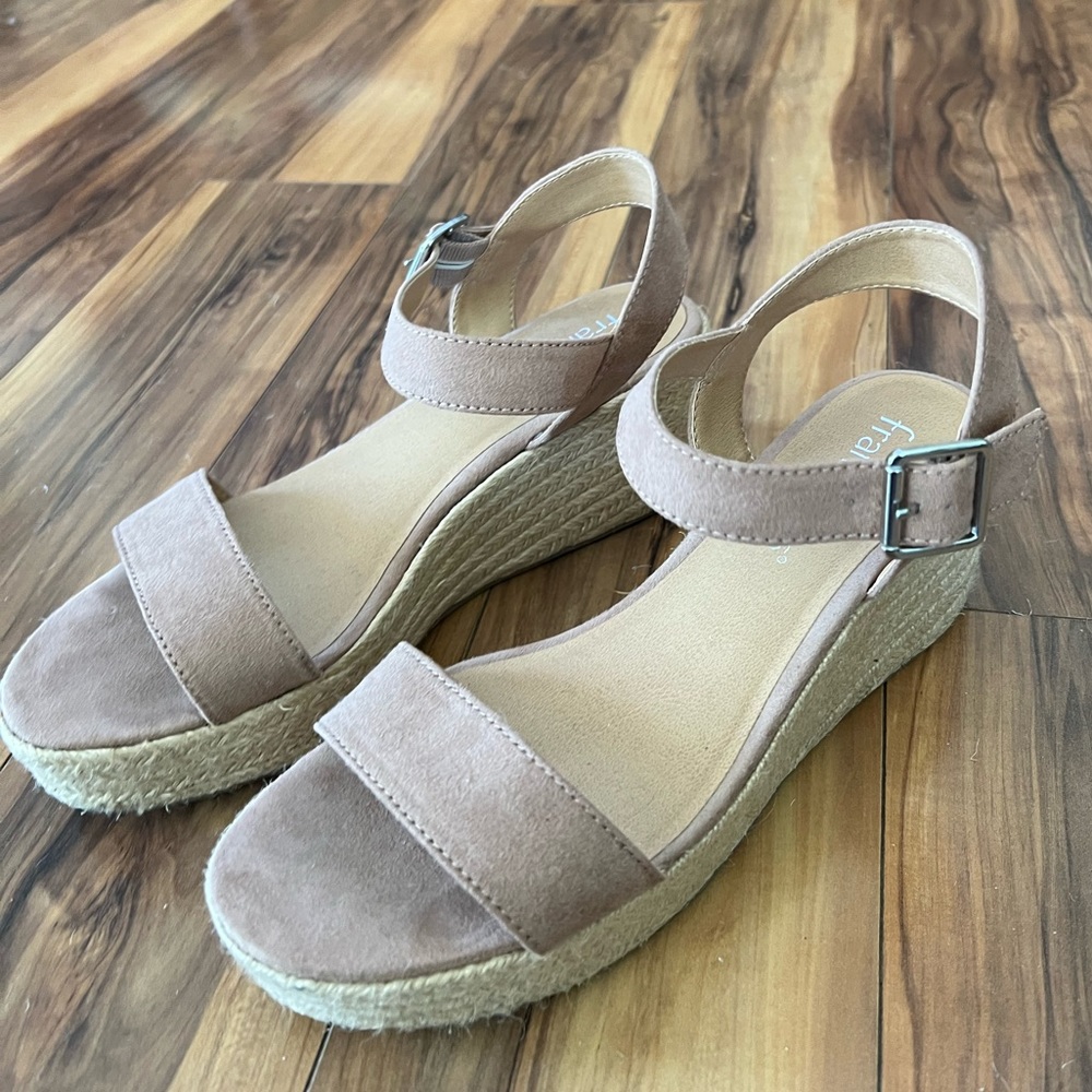 • SOLD • Francesca's Collections | Wedge Sandals